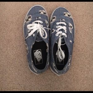 Denim and checkered Vans!